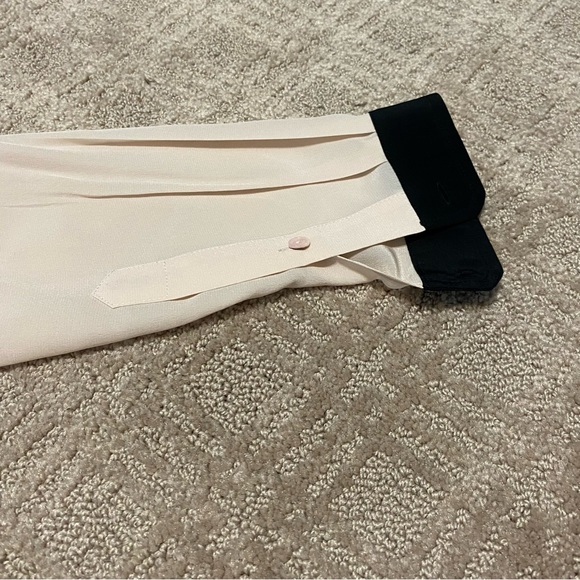 {Vince} Contrast Trim Buff Silk Blouse | Black + Cream ~ Size 2 - Picture 7 of 16